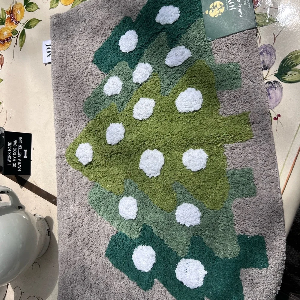 Christmas Tree Bath Mat Very Thick Very Soft!! Brand New